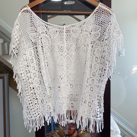 Staccato Boho Crocheted Throw Over Top - Picture 2 of 4